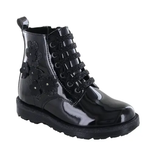 93501-C Bota Coqueta para niña en charol negro Elvis con aplicación floral